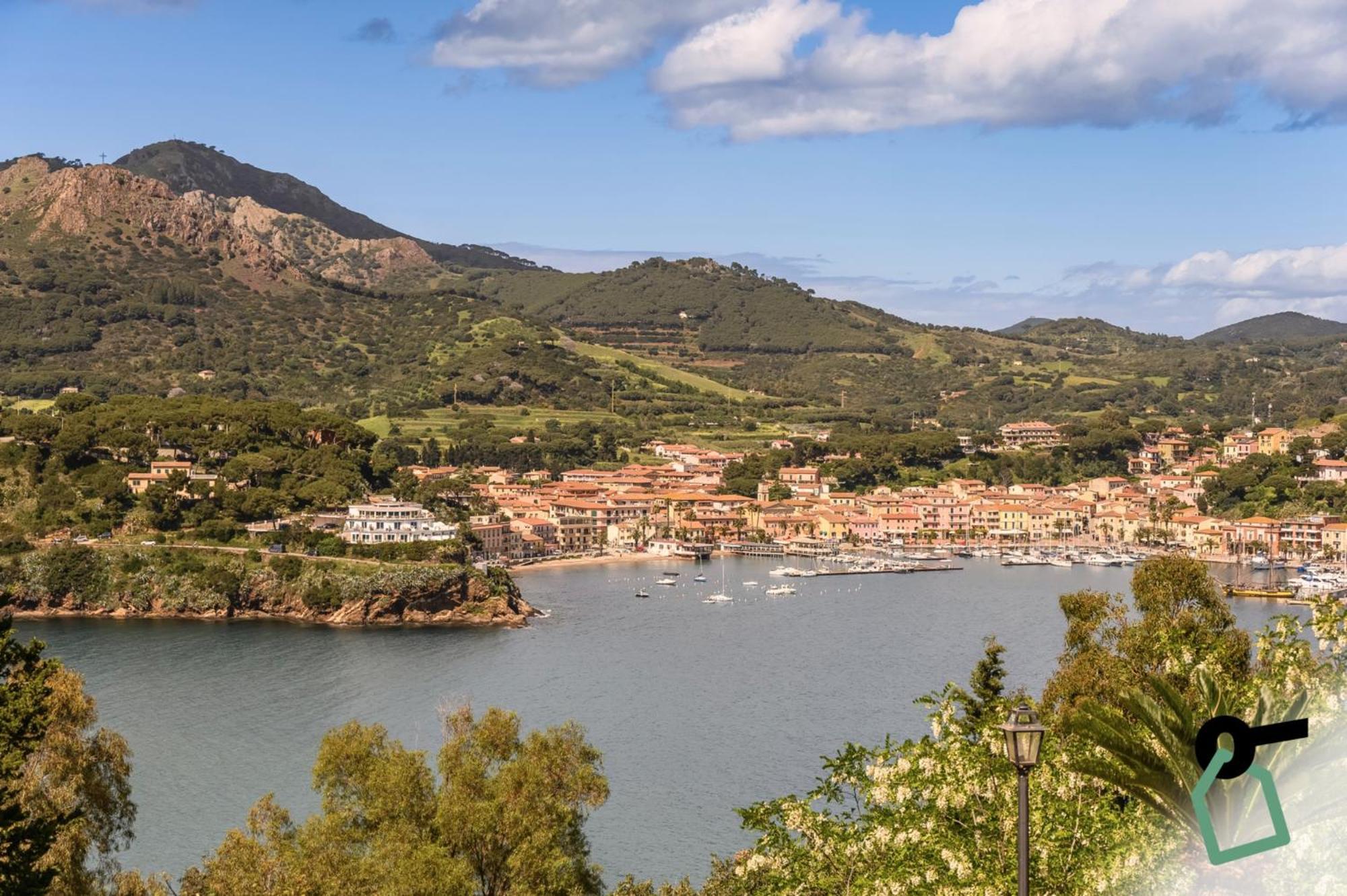 Hotiday Room Collection - Porto Azzurro Capoliveri  Eksteriør billede