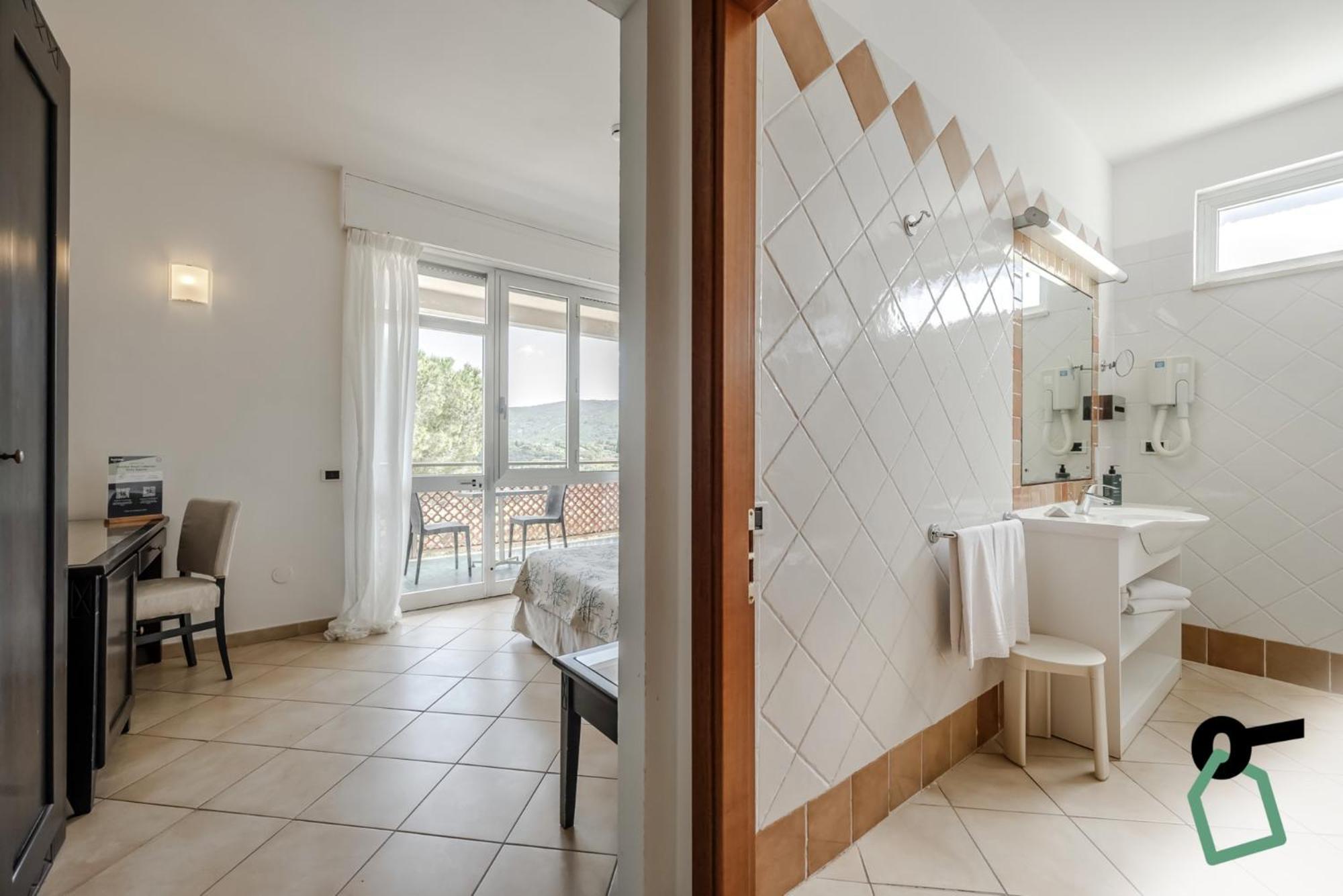 Hotiday Room Collection - Porto Azzurro Capoliveri  Eksteriør billede